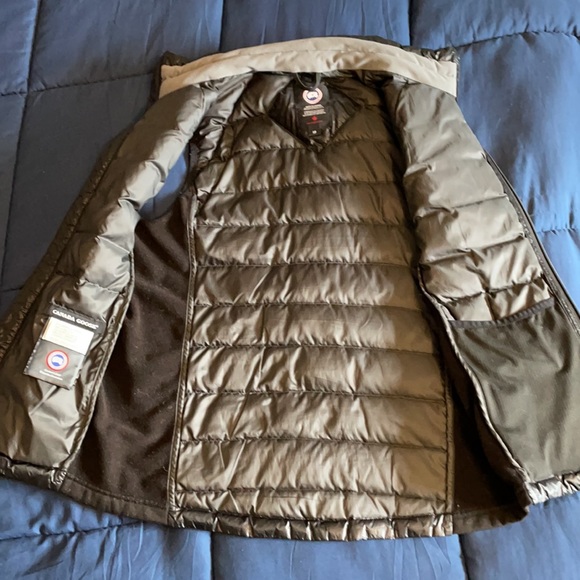 Men’s Small Canada Goose Vest (LAST CHANCE!) - Picture 2 of 2